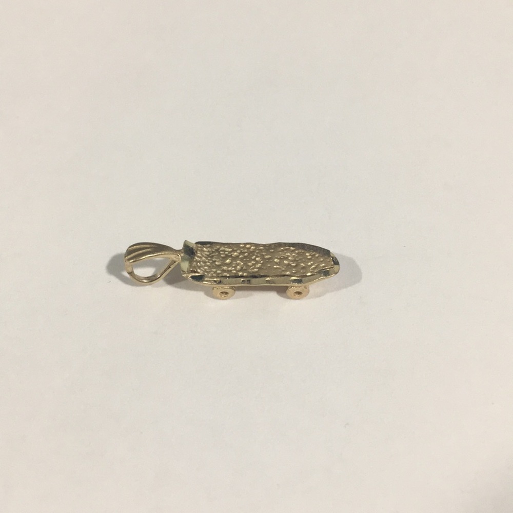 14k Yellow Gold Skateboard Charm